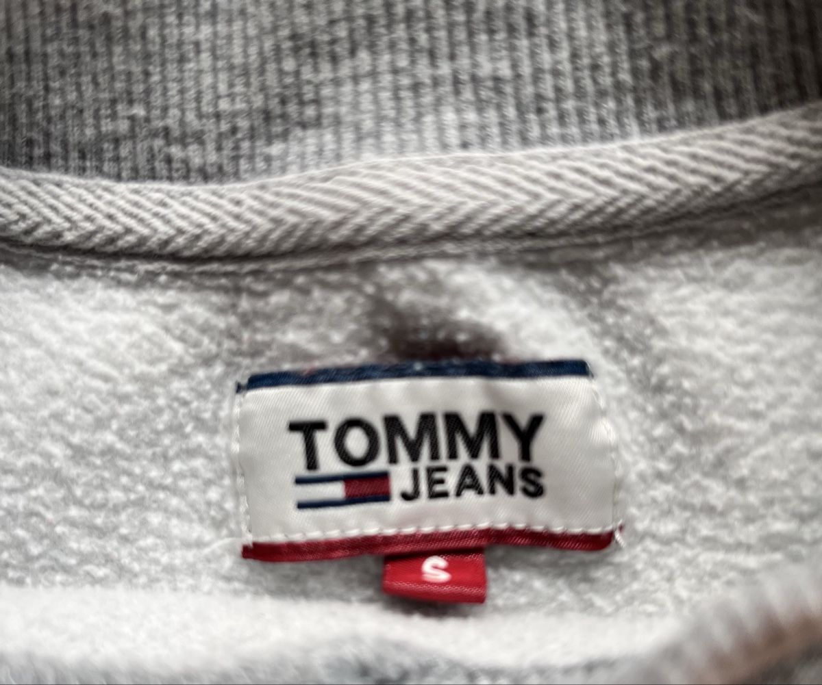 Tommy Hilfiger Maglioni & Felpe: Tommy Jeans S Pulli grau 12-14 Jahre – Usato da Aarau venduto da PPhof96 1