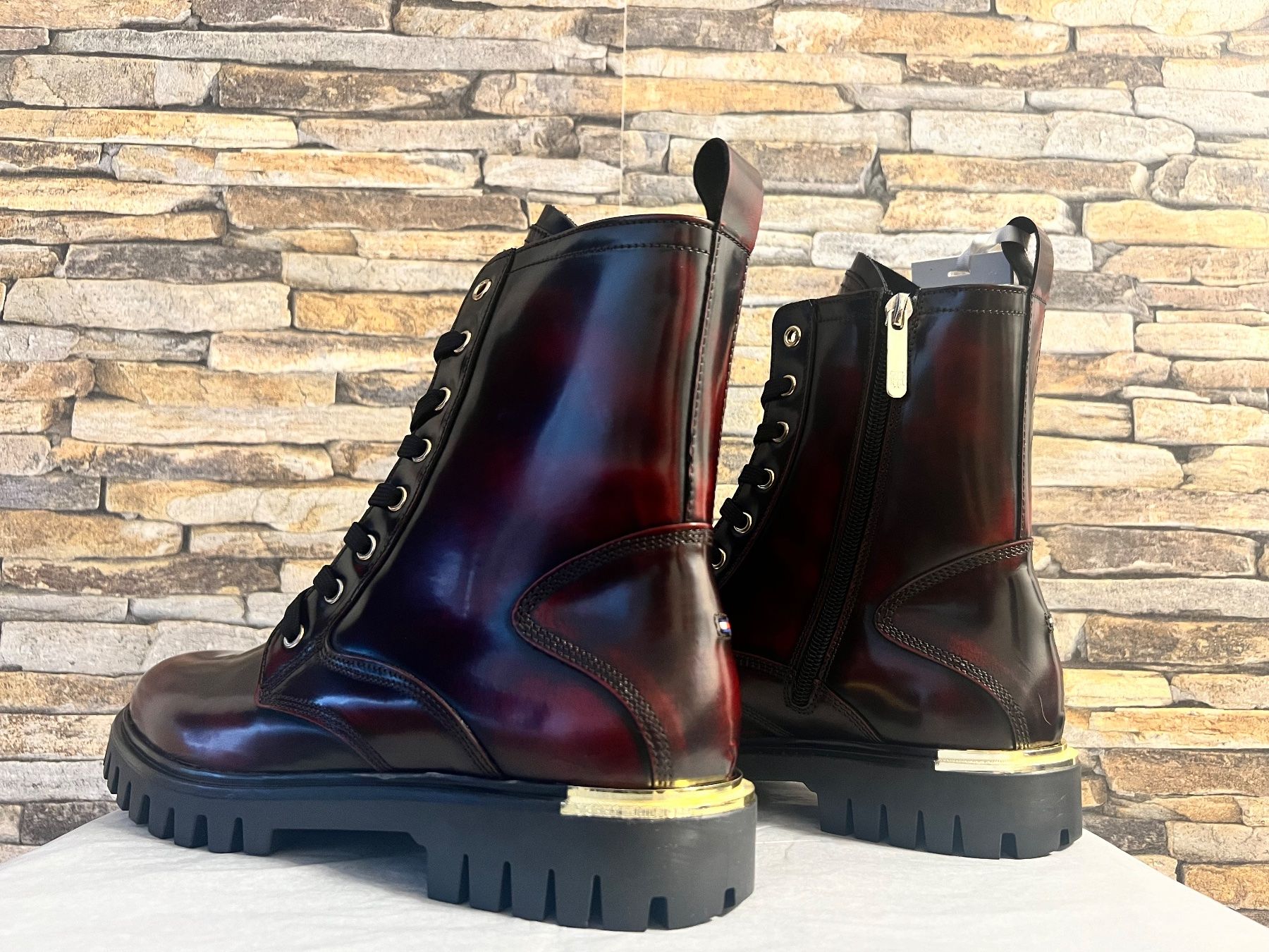 Tommy Hilfiger Scarpe da donna: Tommy Hilfiger Polished Lace Up Gr. 41 – Nuovo e nell'imballaggio originale da Bern venduto da No1e 8