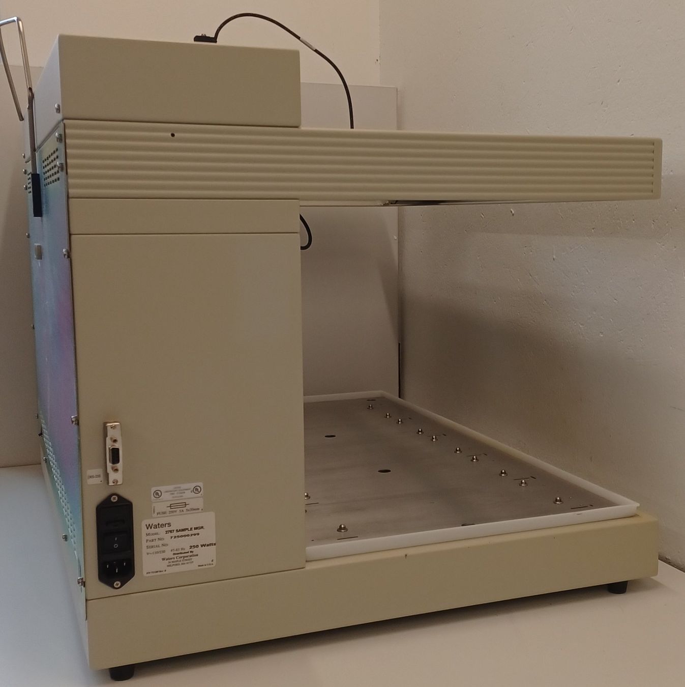 Accessori da laboratorio: Waters 2767 Sample Manager Autosampler – Difettoso da Niederdorf venduto da LeptonAG_Labor 3
