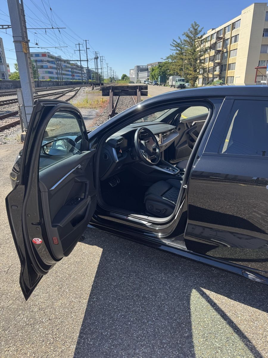 Audi Automobili: Schwarzer Audi S3 Sportback - Top Zustand – Usato da Schwerzenbach venduto da nic_w5mz 9