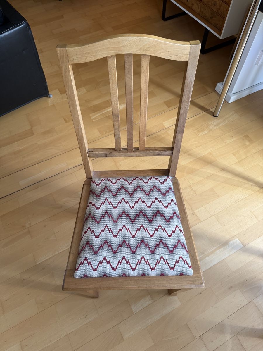Chaises: Zwei alte Stühle  – D'occasion à Wettingen par Dasu0 2