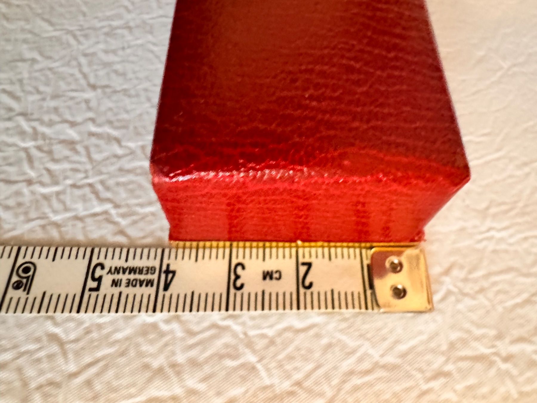 Schmuckkästen: Omega Accessory Box, Red Velvet Lining, Used Condition – Gebraucht aus Zürich von 613_g8jy 7