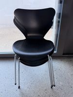 4 Stühle der Serie 7 von Arne Jacobsen mit Sitzauflage