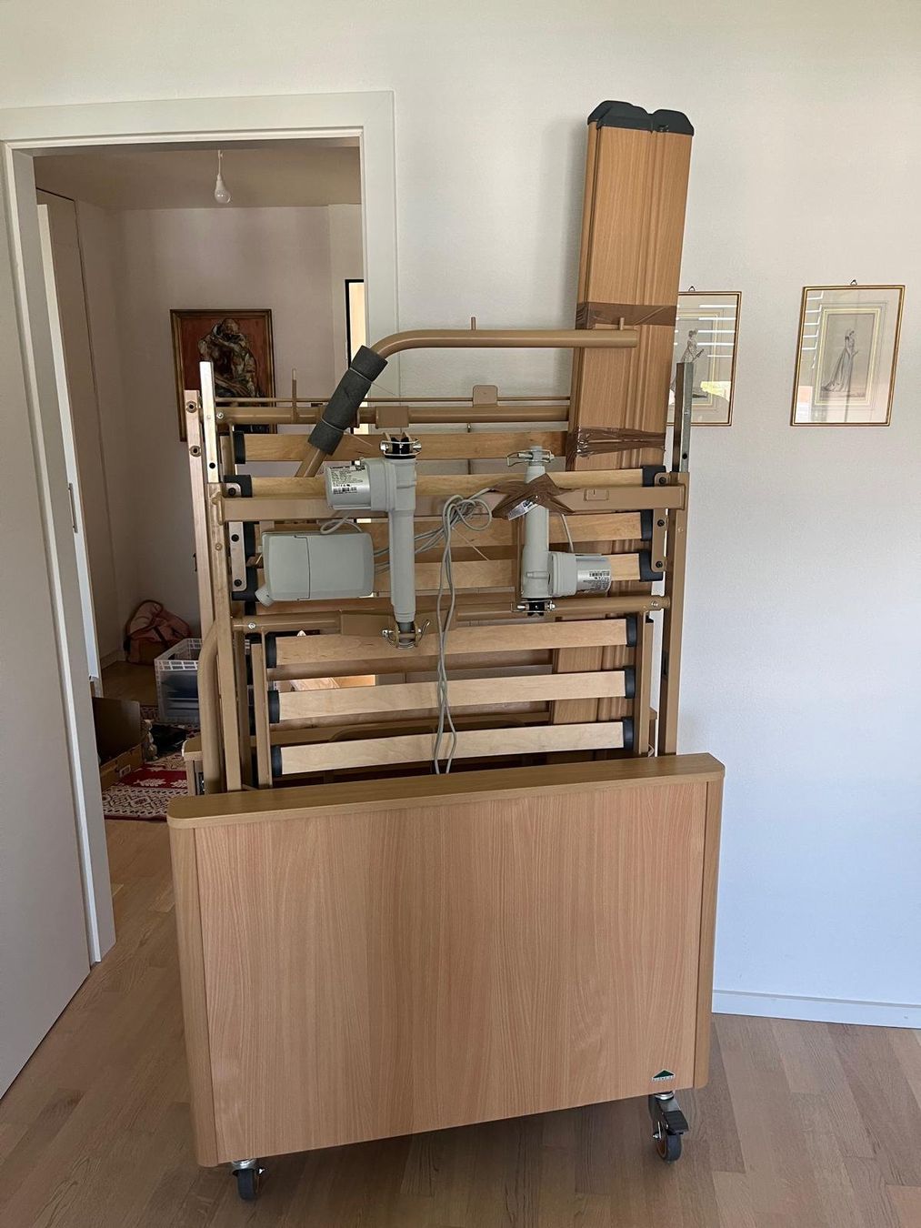 Letti: lit électrique avec matelas: 80% rabais suite décès – Usato da Ferreyres venduto da Malamaro 6