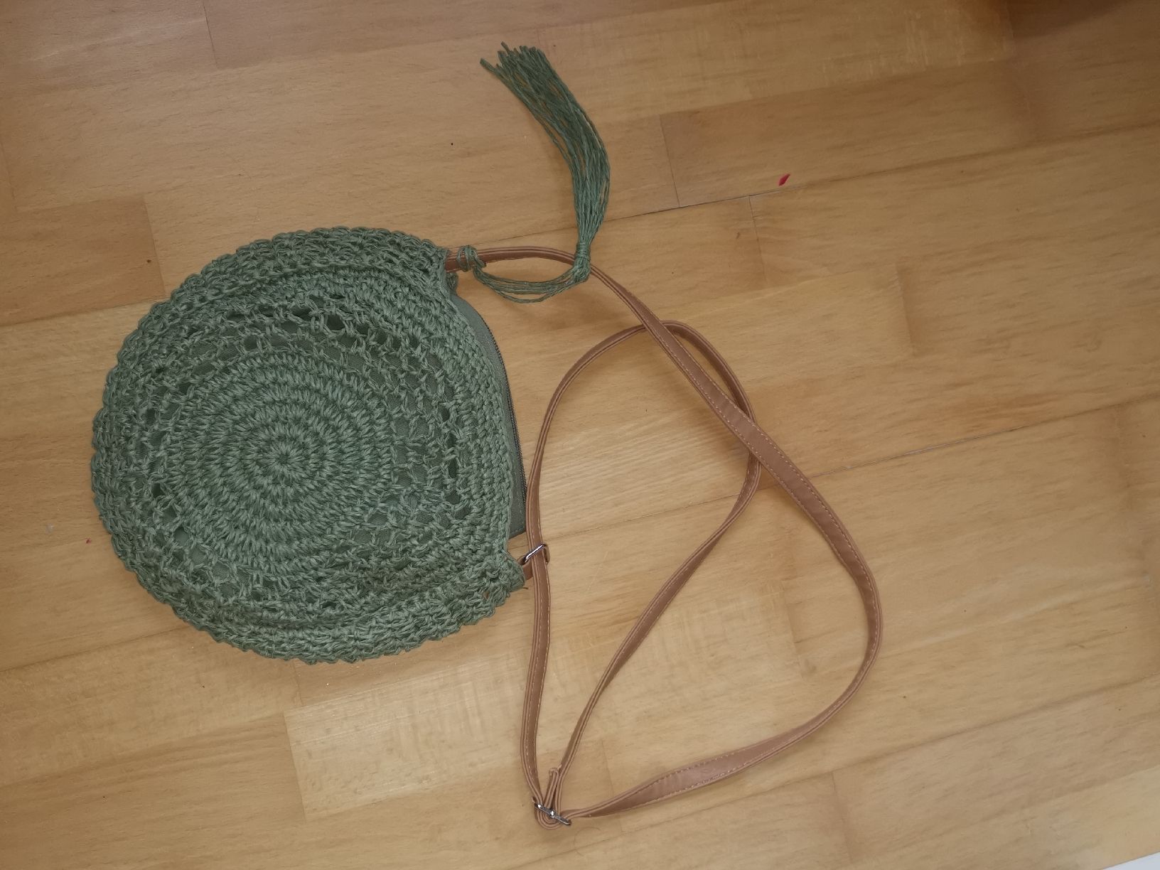 Sonstige Kleidung & Accessoires: Sac rond en osier vert d'été – Gebraucht aus La Corbaz von Emma22cj