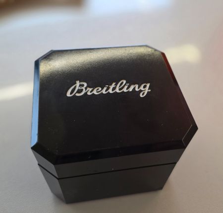 BREITLING BAKELITE BOX SCHWARZ