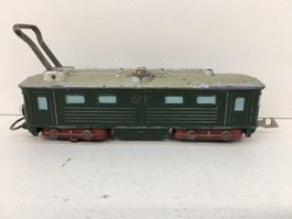 Wesa alte Elektrolokomotive  mit Lyrabügel grün SBB