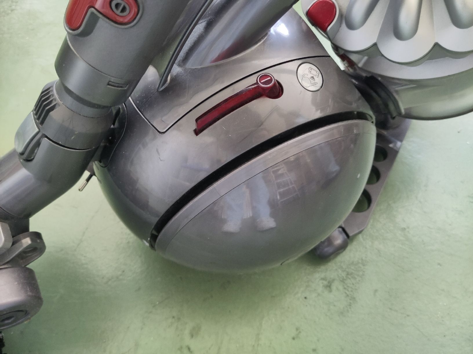 Dyson Aspirapolveri & Accessori: Dyson Ball Staubsauger DC33c – Usato da Pratteln venduto da Cartonsducoeur_bl 6
