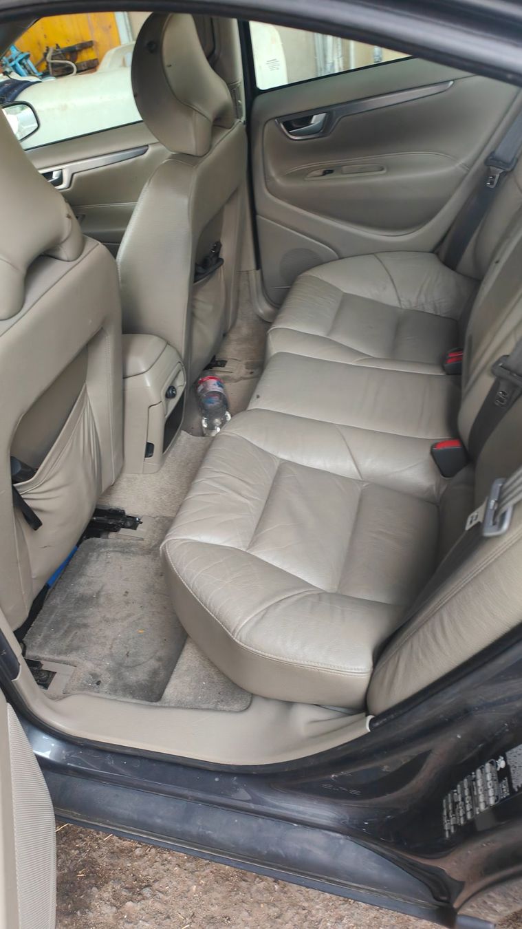 Volvo Automobili: Volvo s60 2.5T AWD – Usato da Le Pâquier-Montbarry venduto da pas_st8d 7
