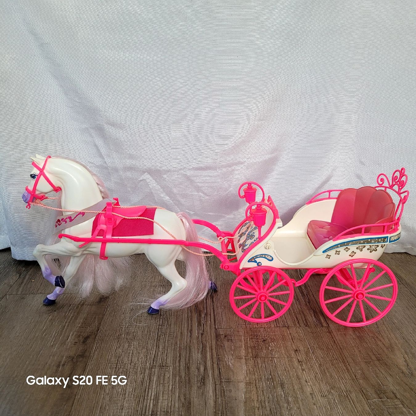 Giocattoli: Barbie Pferd Diva mit Kutsche – Usato da Niederbuchsiten venduto da klengyel 4