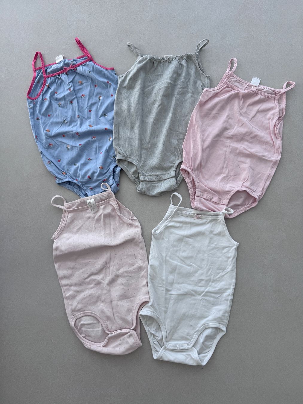 Lotti & Set di vestiti: Träger Bodies Body 98 – Usato da Bonaduz venduto da lut_6rts