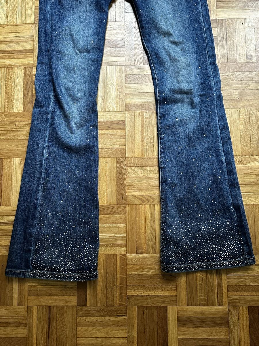 Jeans: Jeans svasati con strass, perfetti per la primavera! – Usato da Villa Luganese venduto da lis_p7cy 2