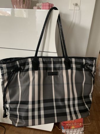 Burberry tasche