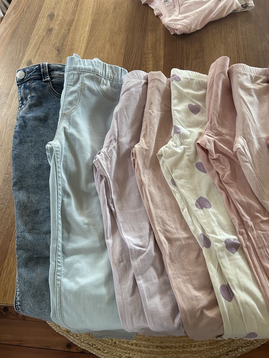 H&M Lotti & Set di vestiti: Kleiderpaket Mädchen 134/140 – Usato da Walperswil venduto da and_6y68 3