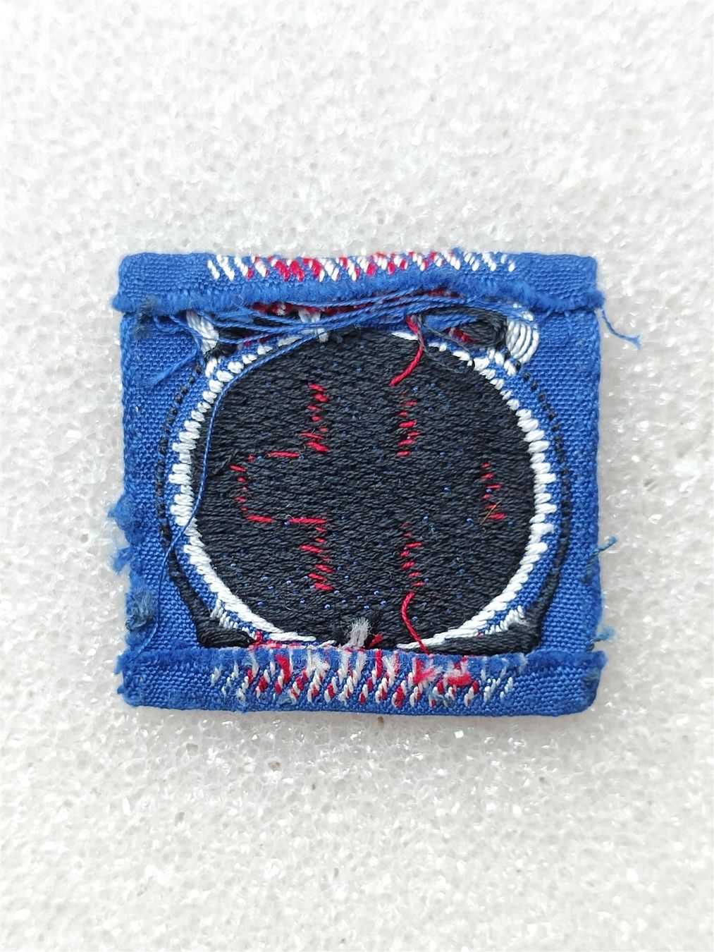 Placchette & Badge: Rotkreuzdienst Ord. 1949 mit Stoffrand – Usato da Bauma venduto da SwissMilitaria 1
