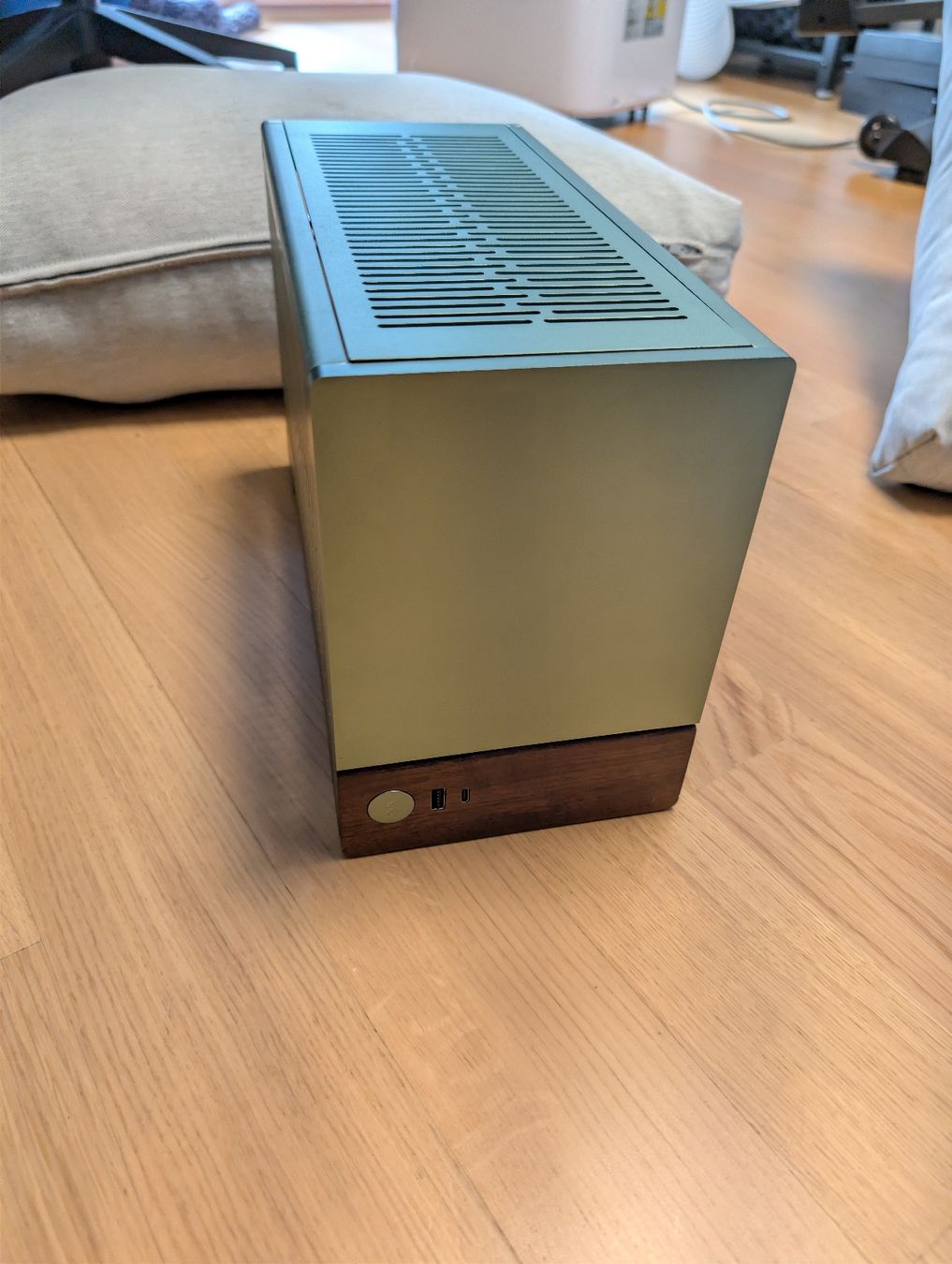 Fractal Custodie: Fractal Terra Mini PC Gehäuse – Usato da Uster venduto da Jaschoo