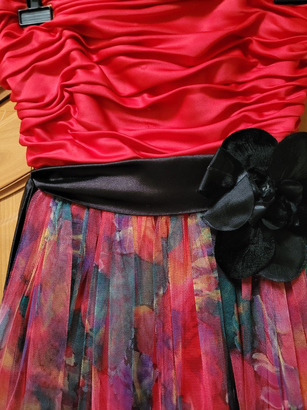 Kleider: Elegantes Abendkleid, rot gemustert, Gr. 36 – Neu (gemäss Beschreibung) aus Hofstetten BE von lis_tlt6 4