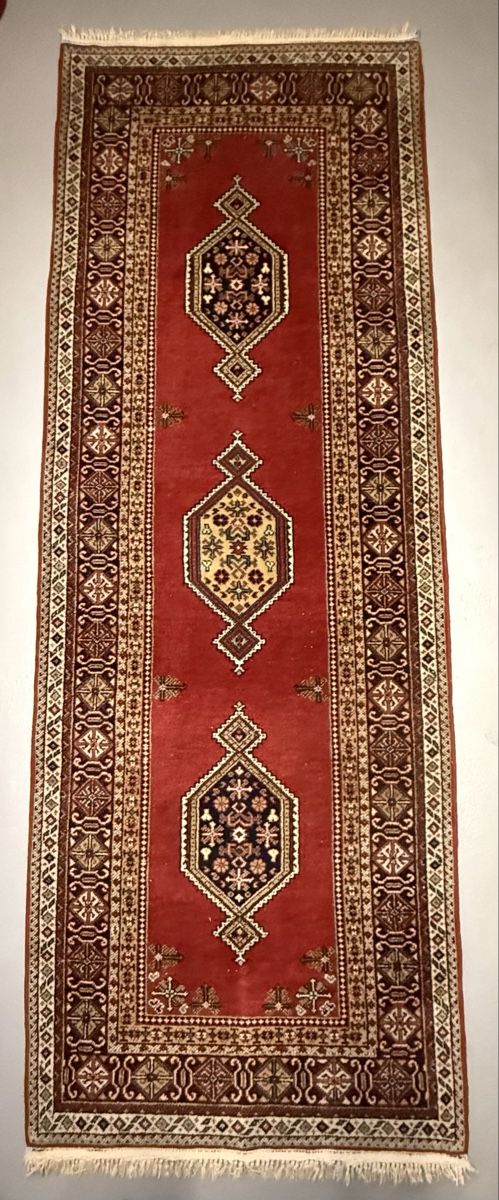 Tappeti: Wunderschöner Läufer Rot mit Mustern 257x92cm – Usato da Büron venduto da Filadefia-888 8