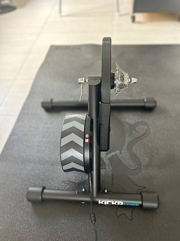 Vélos d'appartement: Wahoo KICKR CORE  – D'occasion à Villeneuve VD par Giuliano17 3