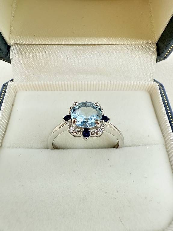 Anelli: Eleganter 925er Silberring mit Sky Blue Topas – Usato da Thalwil venduto da han_2b8c 3