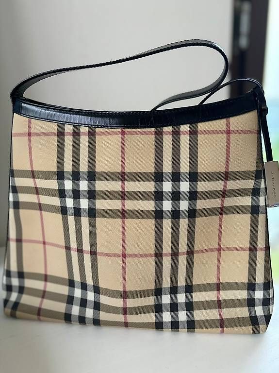 Taschen für Damen: Burberry Original Handtasche – Gebraucht aus Winterthur von Bruce_Wayne_22 1