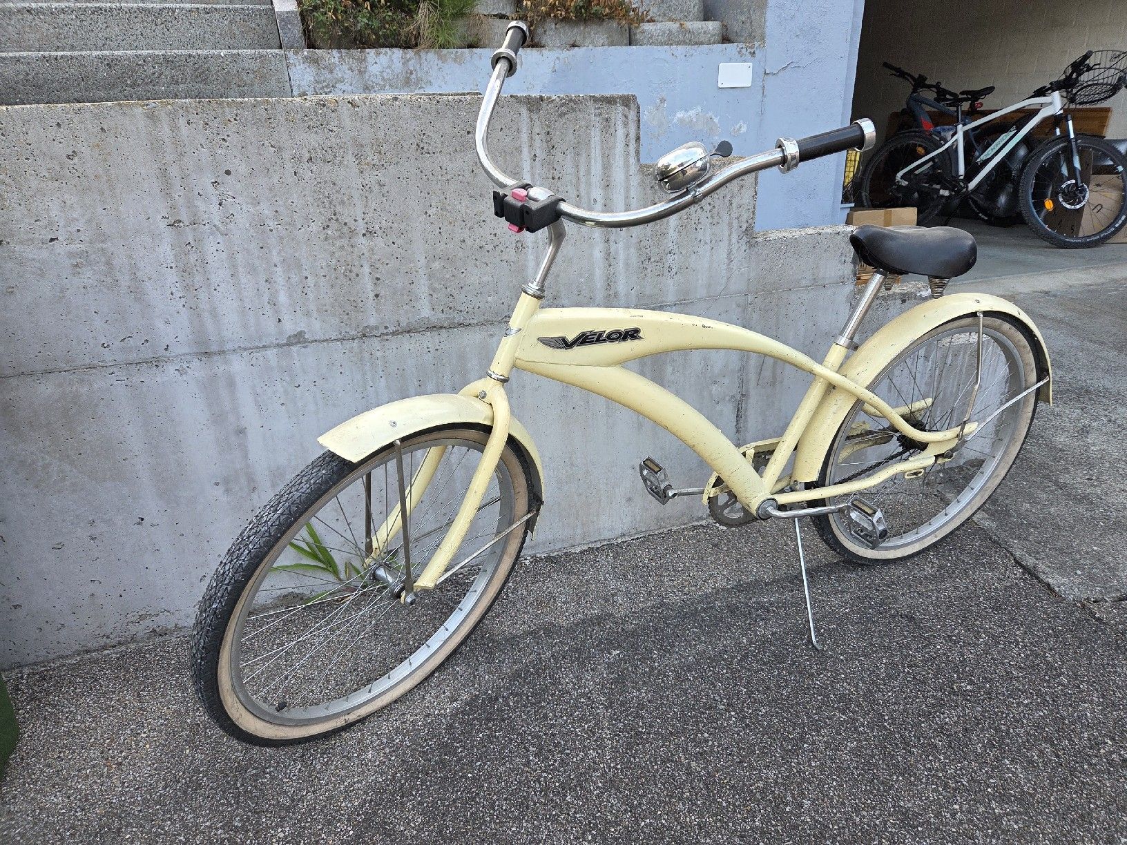 Vélos: Velo/Beach Cruiser "Velor" – Défectueux à Ebnat-Kappel par Moonel.104