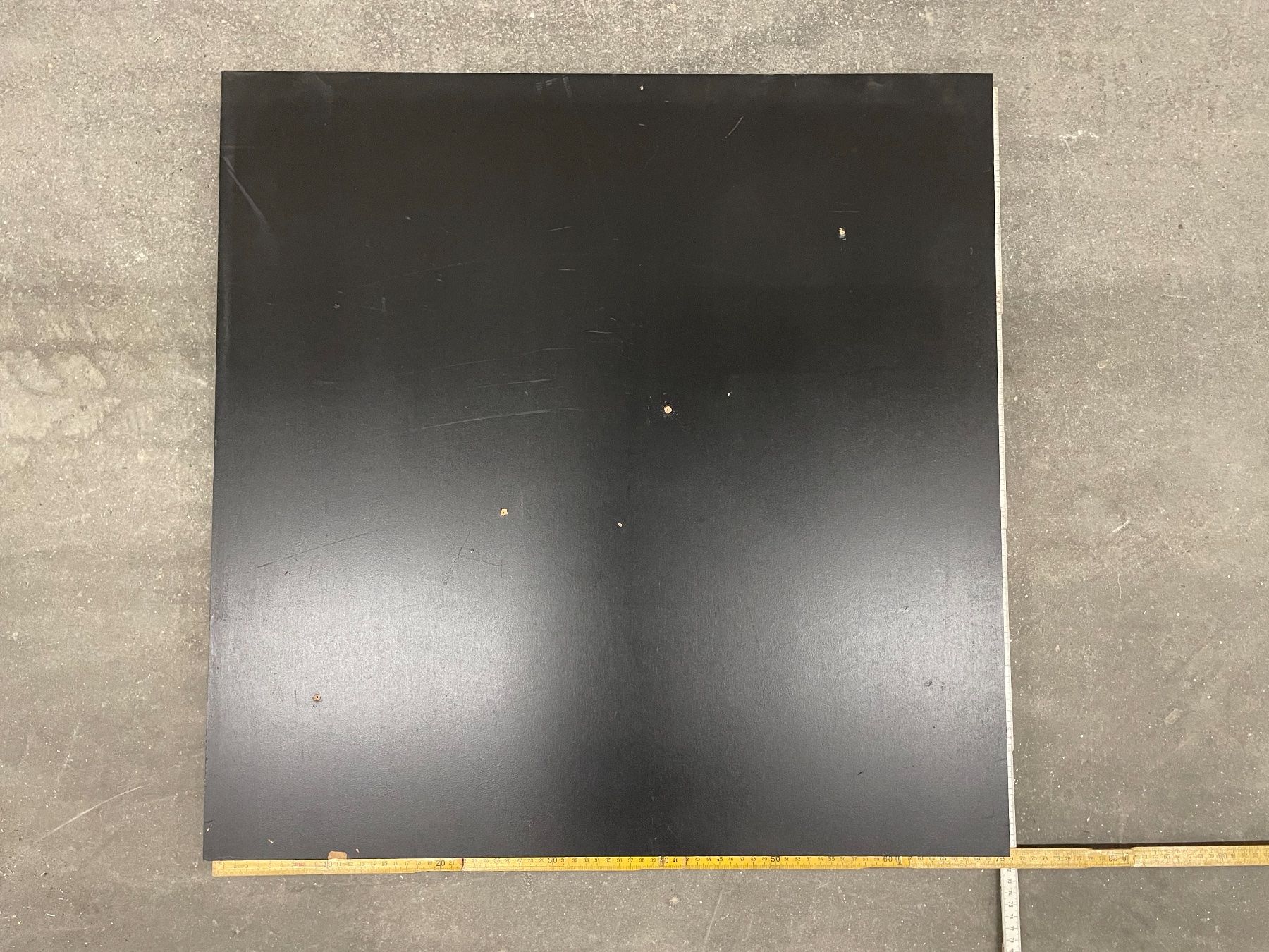 Servierplatten: MDF ca. 30mm_ca. 700 x 700 mm_Lackiert mit Acrylfarbe – Gebraucht aus Flawil von Waldau1A 2