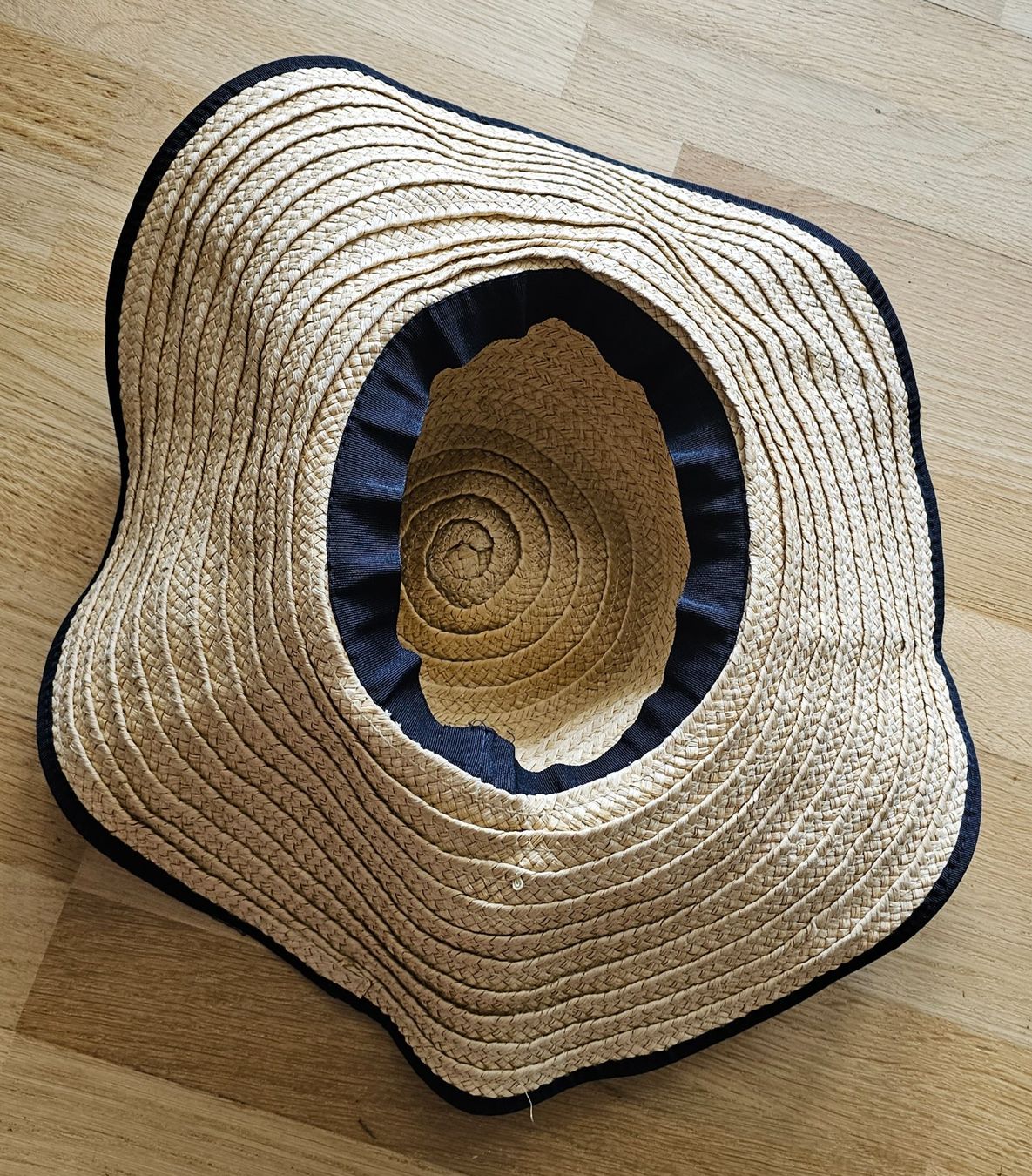 Copricapi, berretti & cappellini: Grand chapeau de paille – Usato da Court venduto da Jovi2 2
