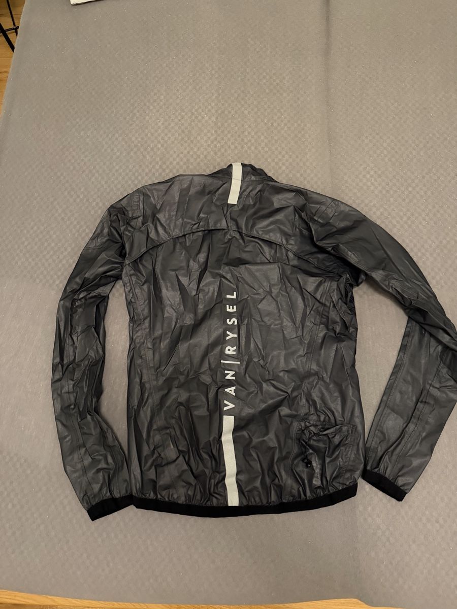 Van Rysel Jacken: Van Rysel Windjacke - Grösse L – Gebraucht aus Wittenbach von golsa 1