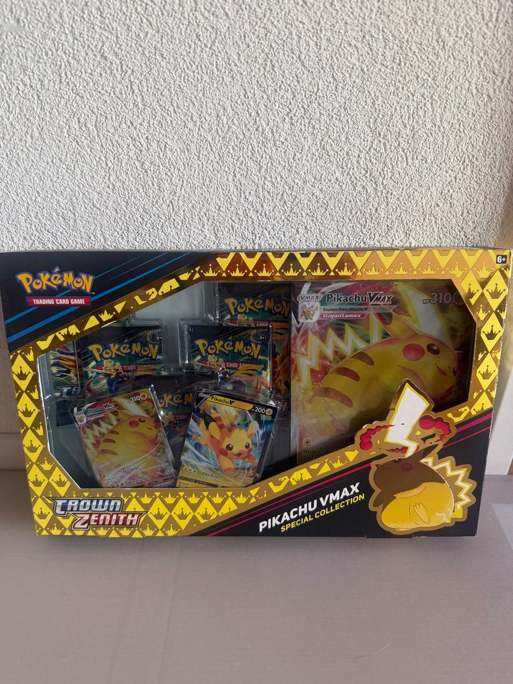 Pokémon Cartes à collectionner: Pokémon Pikachu VMAX Special Collection – Neuf avec emballage d'origine à Worblaufen par tbegsr
