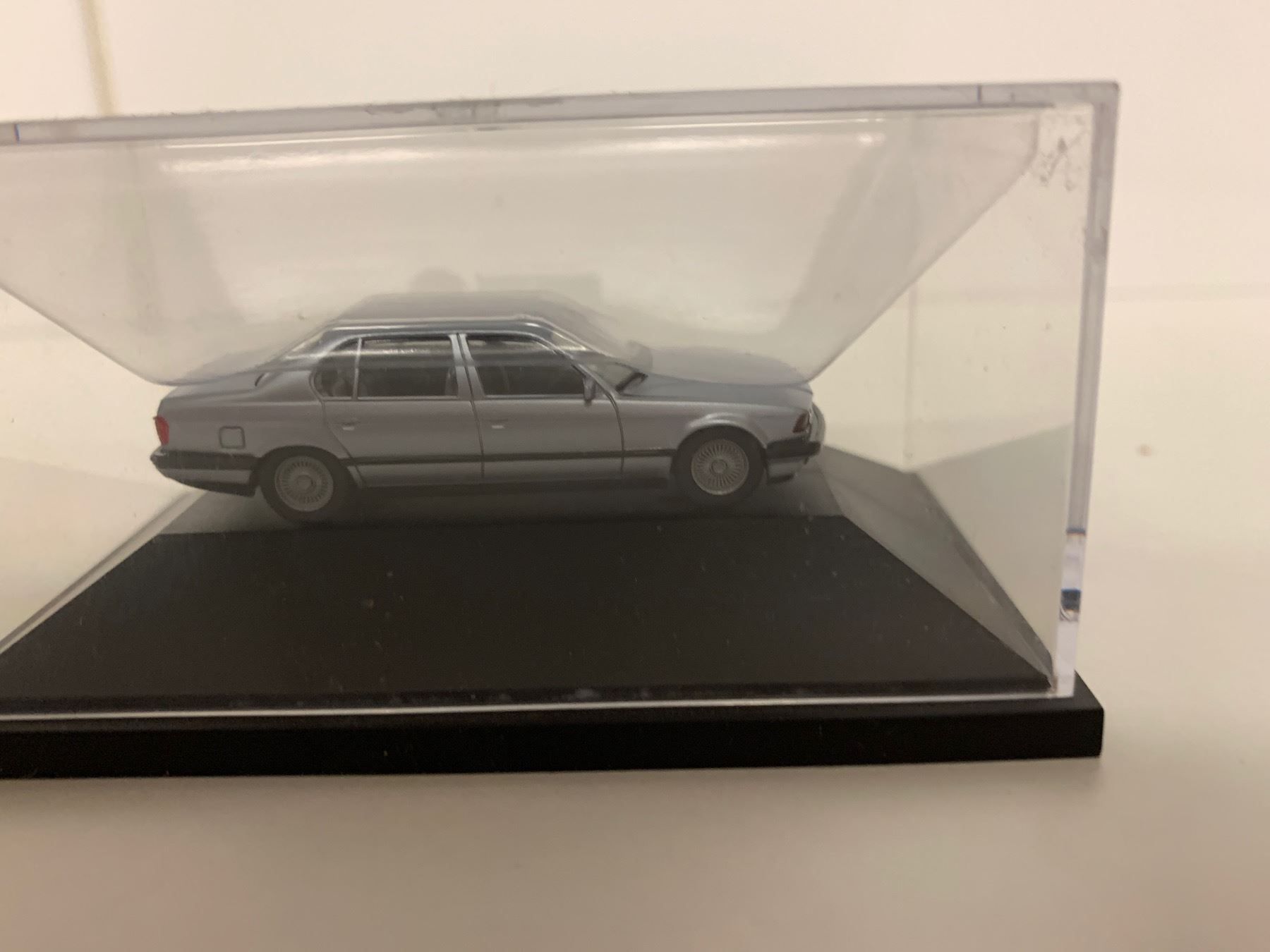 BMW Modellini d'auto: BMW 750 iL 1:72 165 – Nuovo (secondo la descrizione) da Kerzers venduto da tisyayasuBE