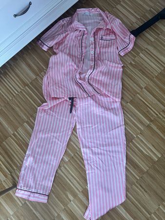 Pink Striped Pyjama Set - Ideal for Cozy Autumn Nights, S