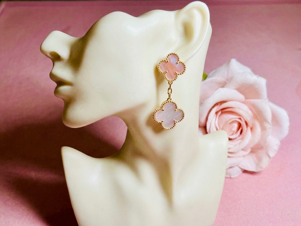 Orecchini pendenti & Orecchini a lobo: Boucles d'oreilles trèfle, plaqué or – Nuovo e nell'imballaggio originale da St-Maurice venduto da Sandrinette123 3