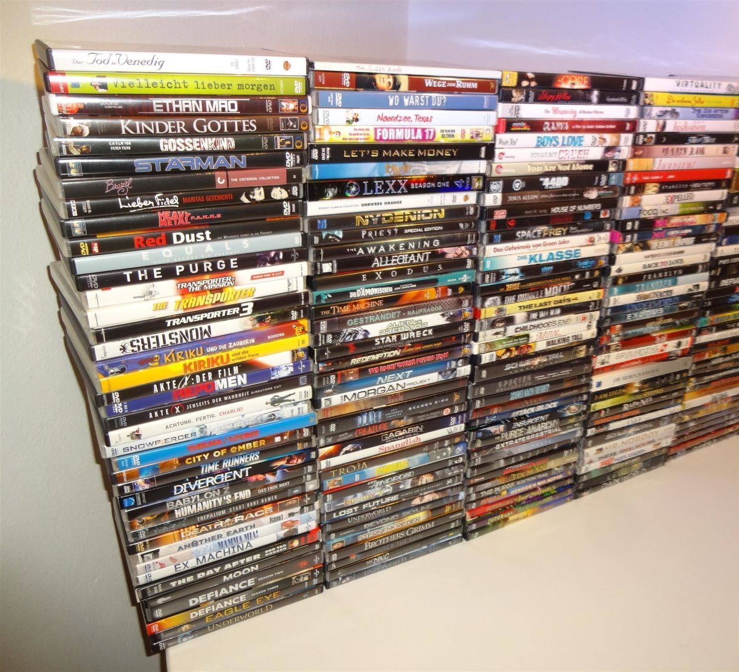 Tutti i DVDs: Grosse DVD - Sammlung 380 Stück – Usato da St. Gallen venduto da WWL 1
