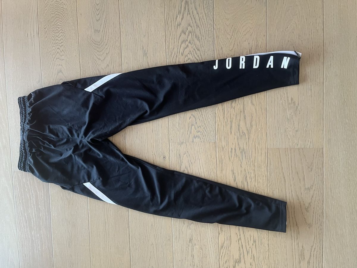 Jordan Hosen: Jogging Jordan noir taille XS – Neu (gemäss Beschreibung) aus Delémont von bouboute01 2