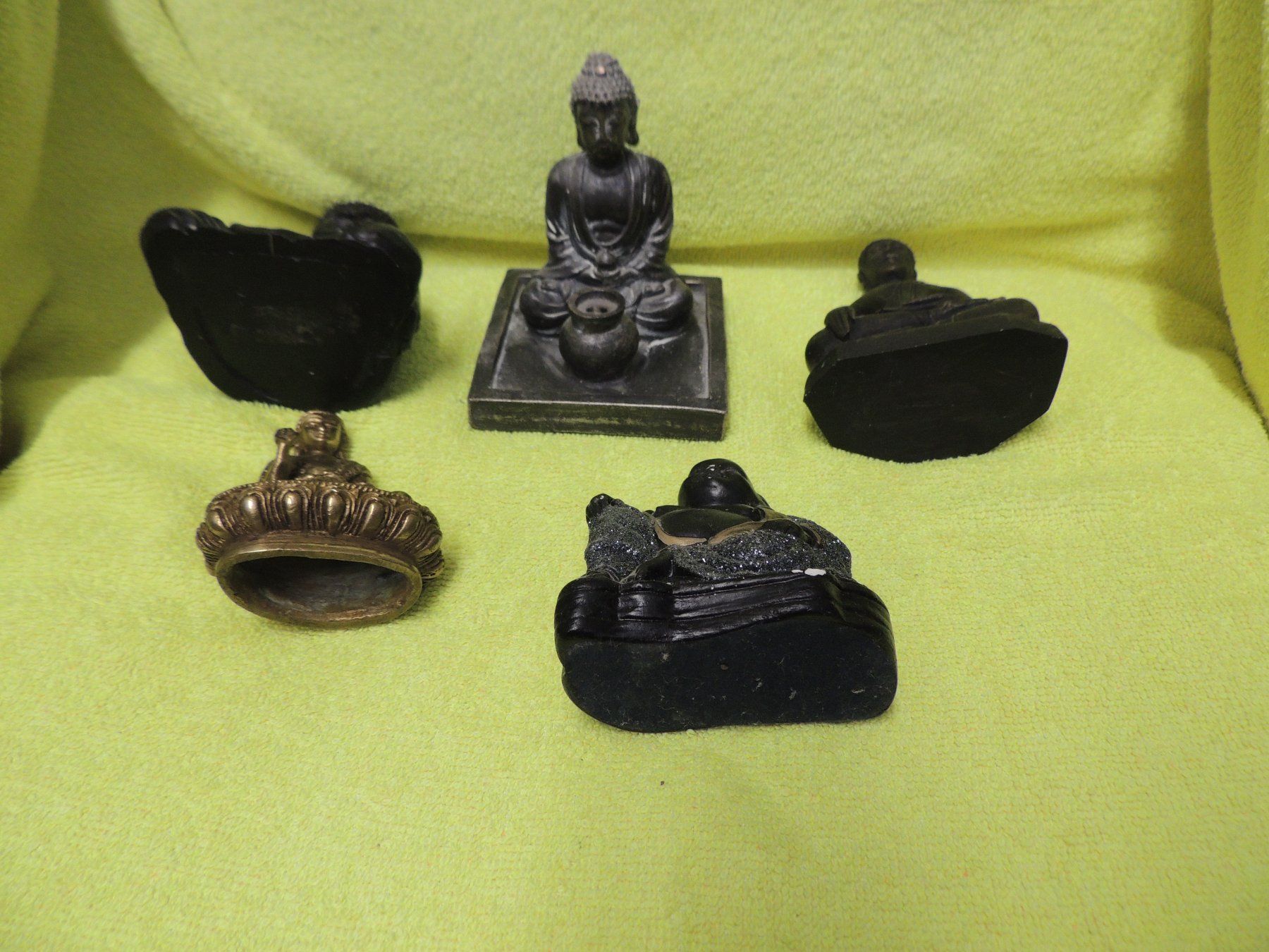 Statuette: Sammlung von 5 Buddha – Usato da Mollis venduto da Hg 1