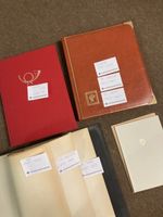 Briefmarken-Alben mit schönen Sammlerstücken aus der Schweiz