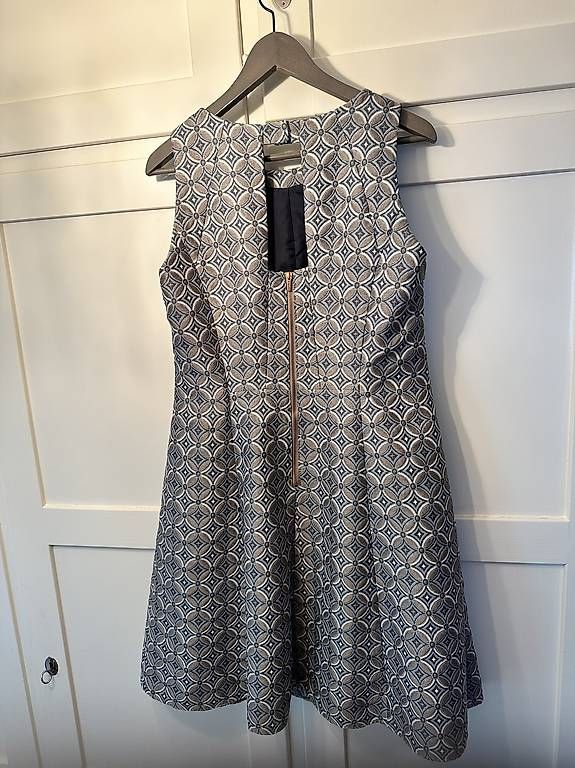 Vestiti: Jakes Kleid Gr. 42 – Usato da Zürich venduto da acquadel 1