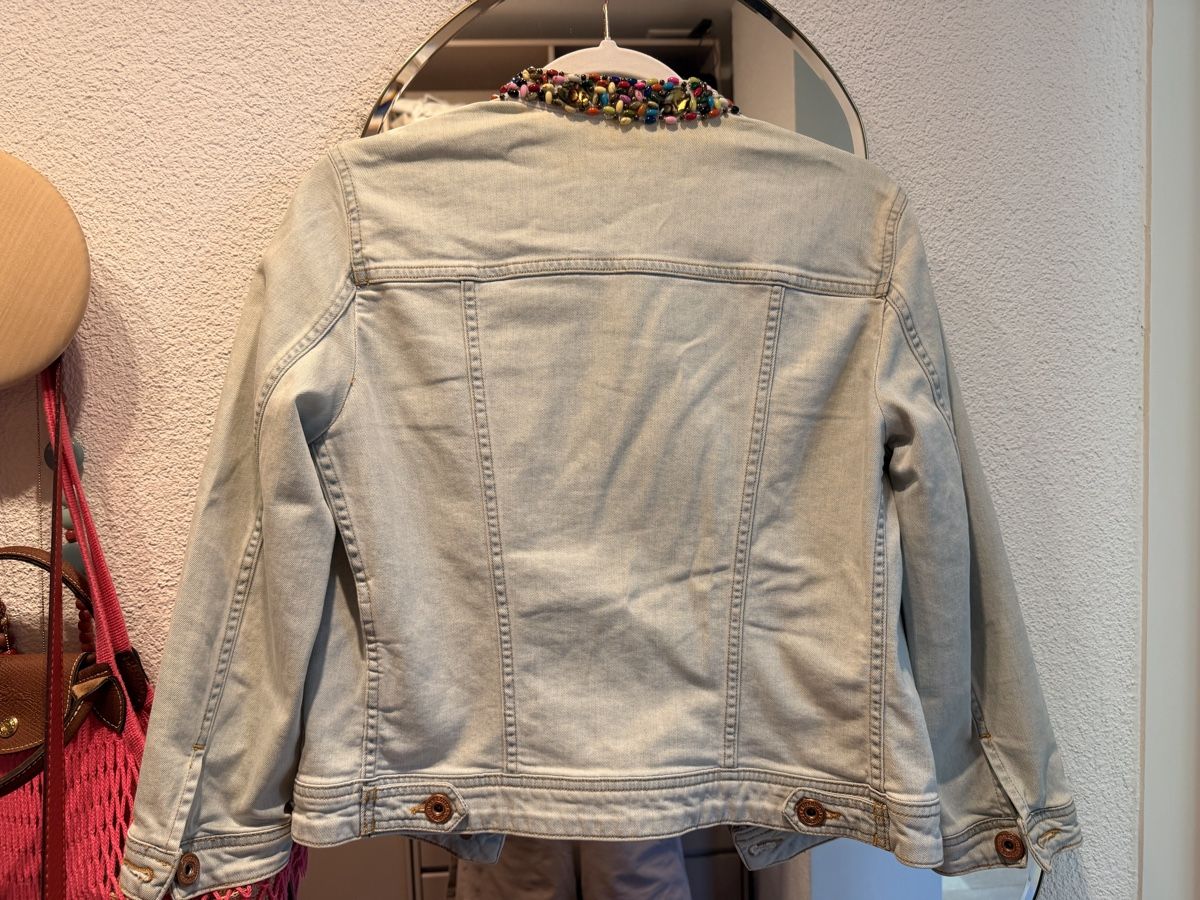 Trussardi Giacche: Trussardi beaded denim jacket for summer, size 42 – Usato da Männedorf venduto da iza04 4