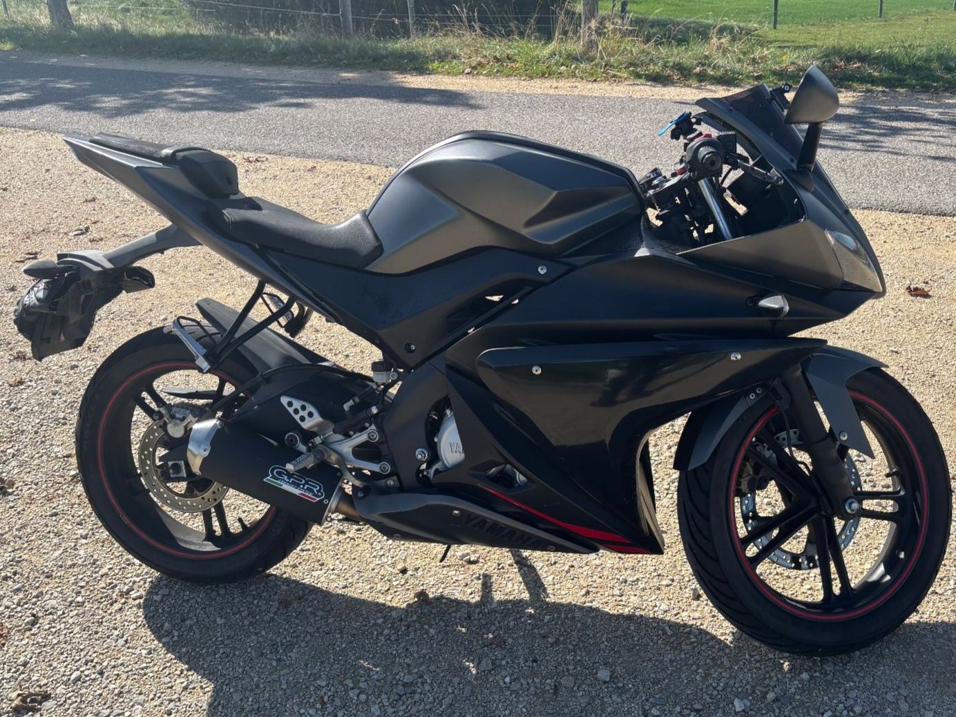 Yamaha Strasse: Yamaha R125 2013 – Gebraucht aus Les Bois von Jojo710 1