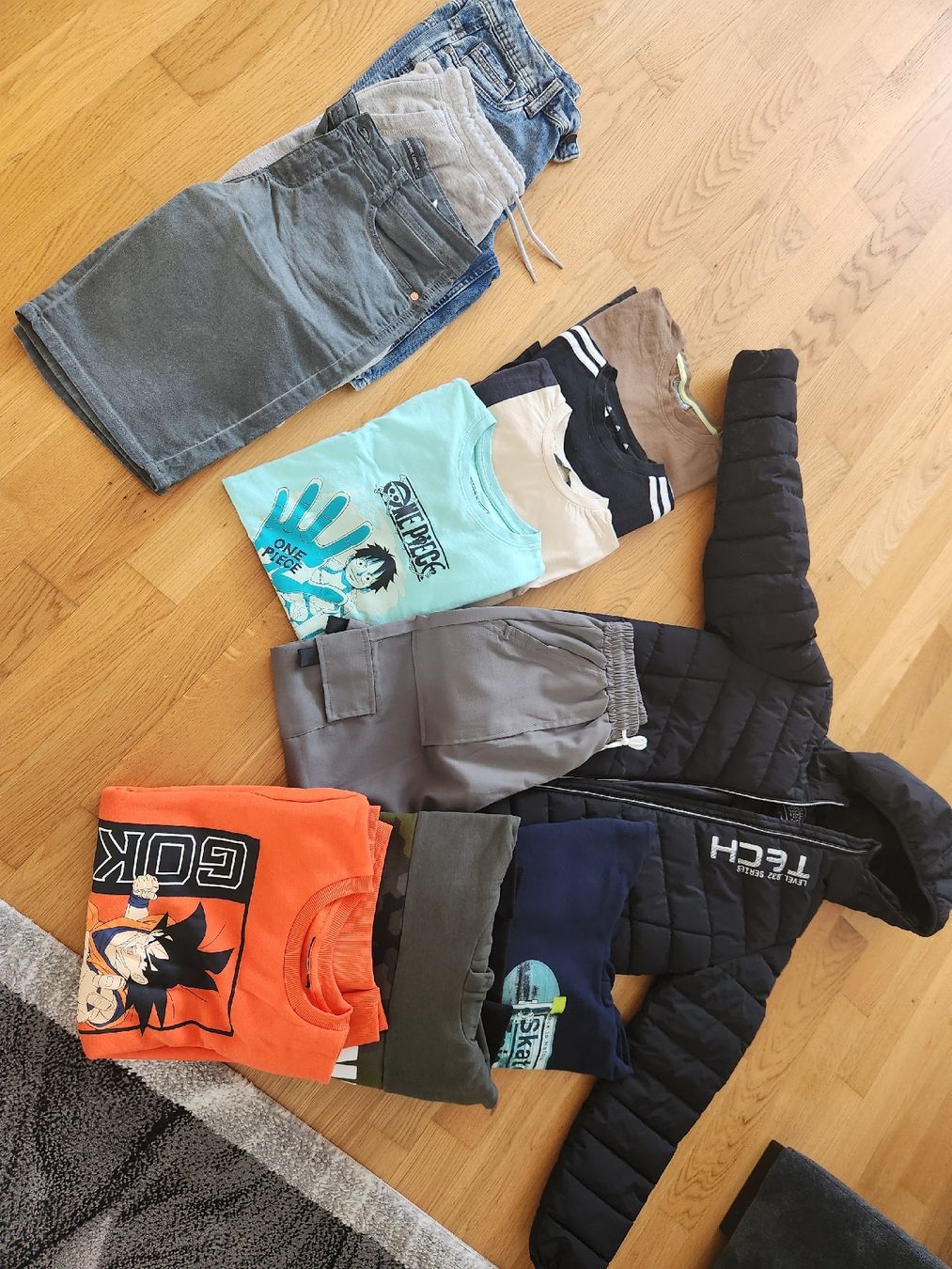 Lotti & Set di vestiti: Jungskleider – Nuovo (secondo la descrizione) da Bern venduto da Kljucanka