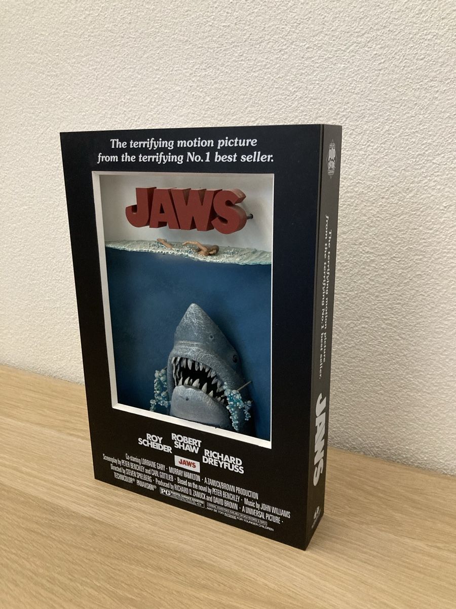 Poster & Bilder: Jaws & Alien 3D poster  – Gebraucht aus Osogna von