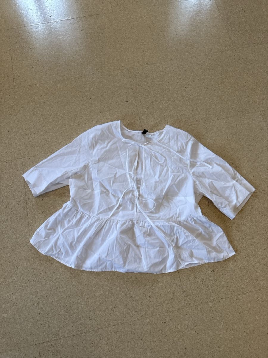 H&M Camicette: Bluse von H&M in weiss Grösse M – Nuovo (secondo la descrizione) da Neuheim venduto da fab_7m2f
