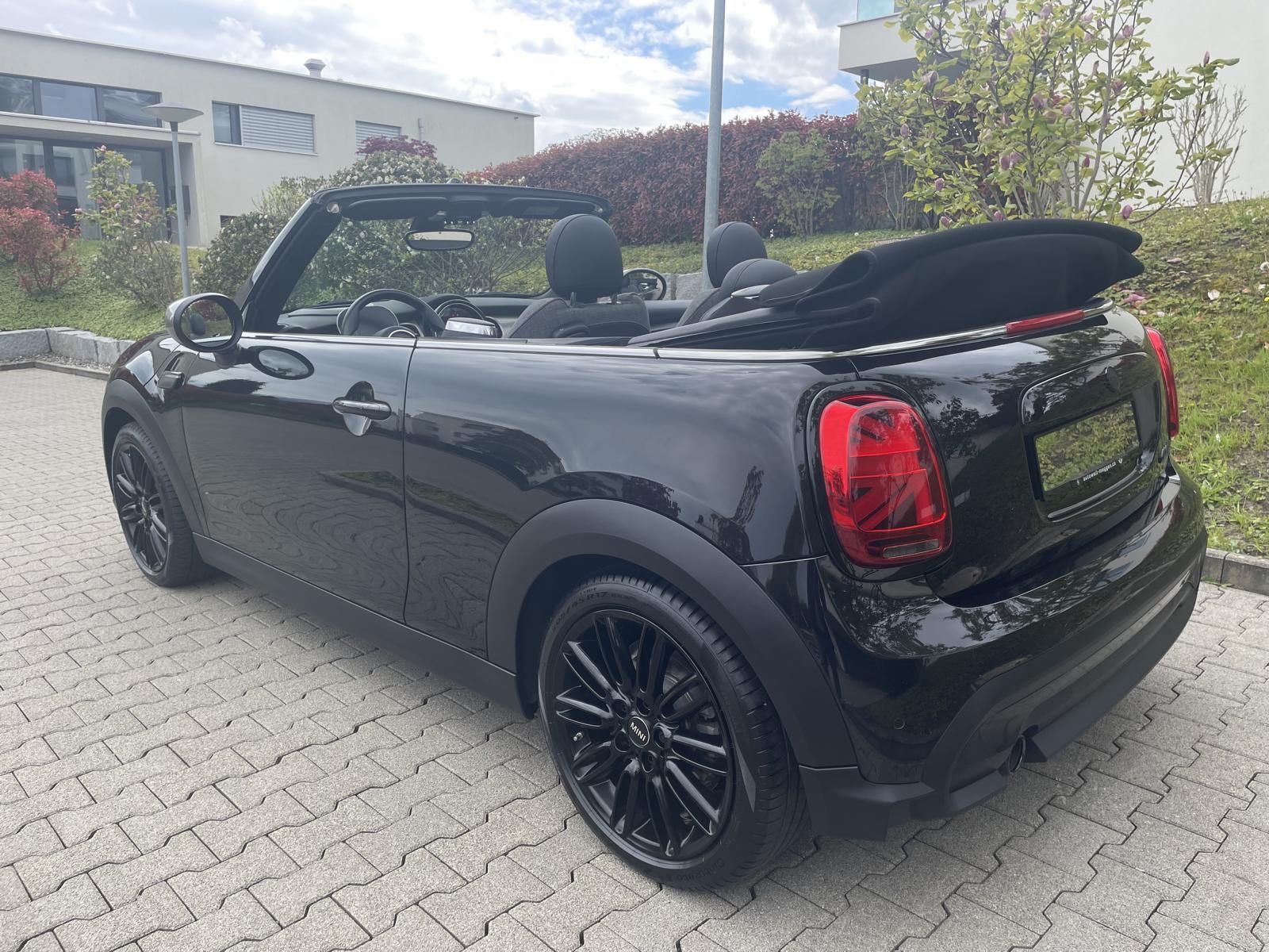 Mini Automobili: Mini Cooper Cabrio 2023 - Black Edition – Usato da Egnach venduto da Thankyou 3