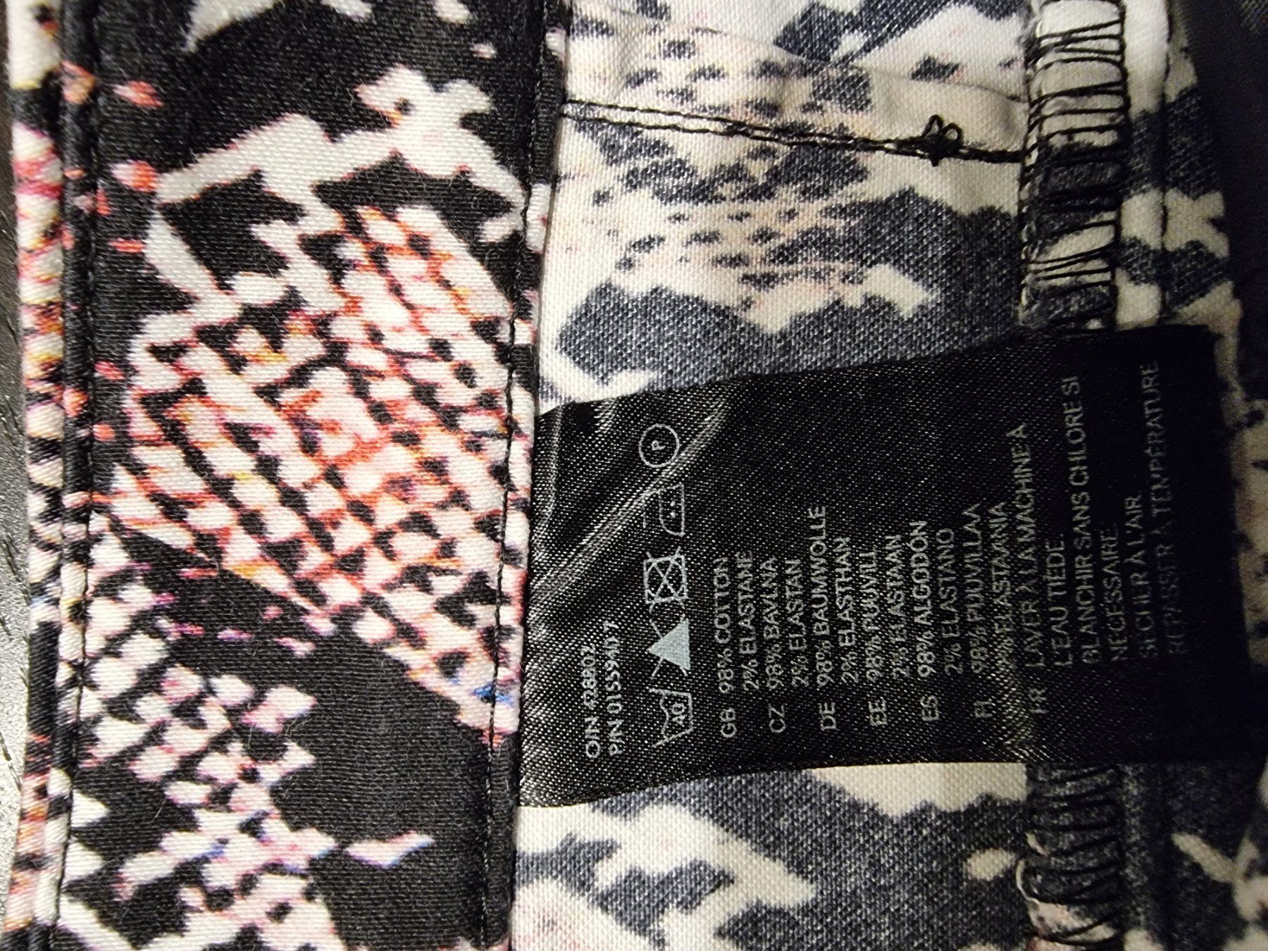 H&M Pantaloni: Shorts von H&M – Nuovo (secondo la descrizione) da Pratteln venduto da Ebruli89 4