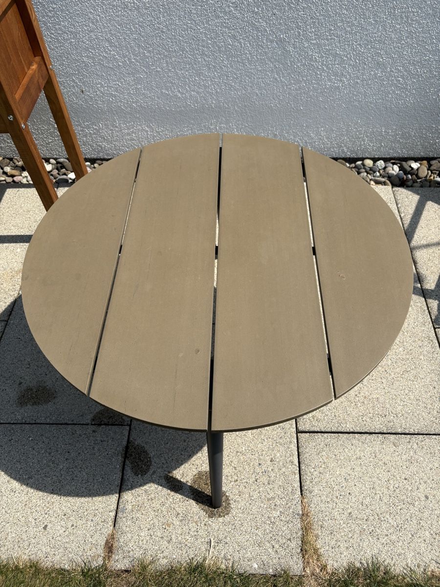 Tische: Gartentisch  – Gebraucht aus Uznach von j.g.gashi