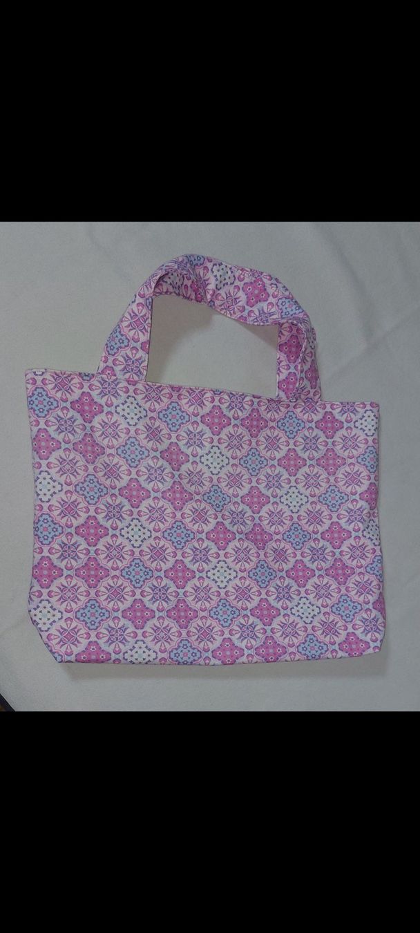 Borse da donna: Handmade Floral Tote Bag – Nuovo e nell'imballaggio originale da uster venduto da tan_vy9b 1