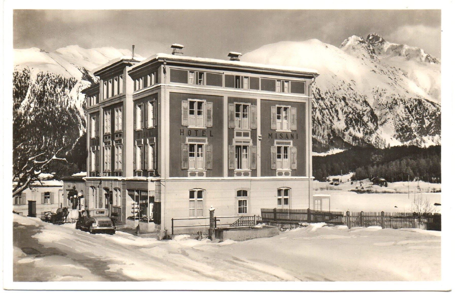 Cartoline postali: CELERINA Hotel Misani, Auto, Tanksäule – Nuovo (secondo la descrizione) da Jona venduto da philajona