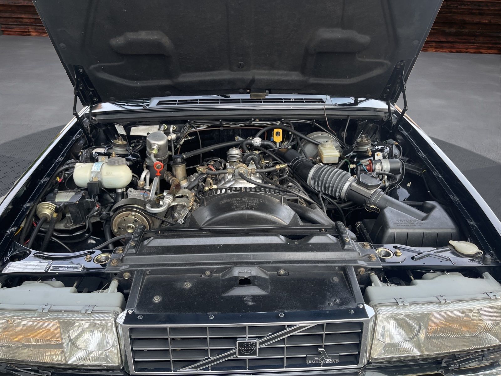 Volvo Automobili: VOLVO 780 Bertone - Oldtimer - ab MFK! – Usato da Au SG venduto da Simeon-Cars 9