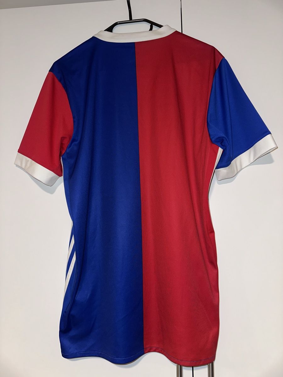 FC Basel Leibchen & Hosen: FC Basel Trikot Grösse M – Gebraucht aus Grellingen von Faebu7 1